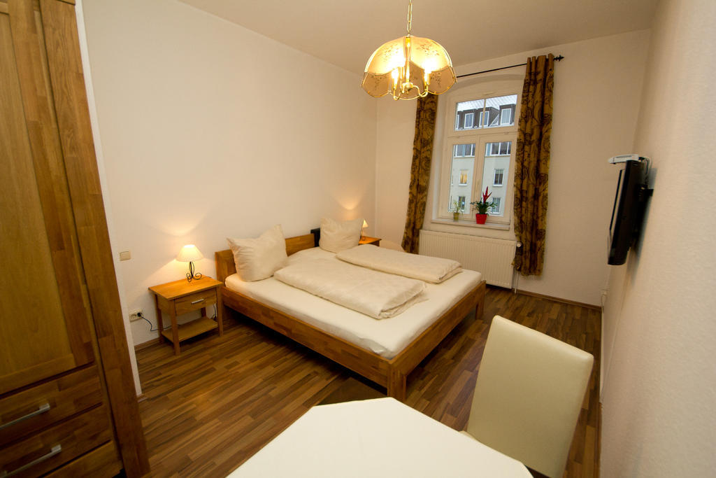 Hotel Garni Am Klostermarkt Plauen Quarto foto