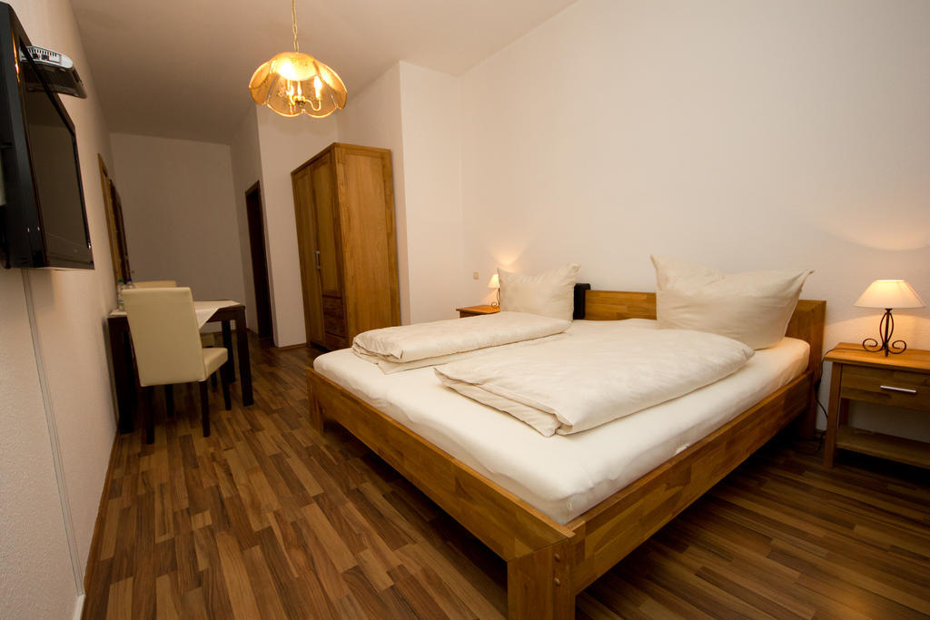 Hotel Garni Am Klostermarkt Plauen Quarto foto